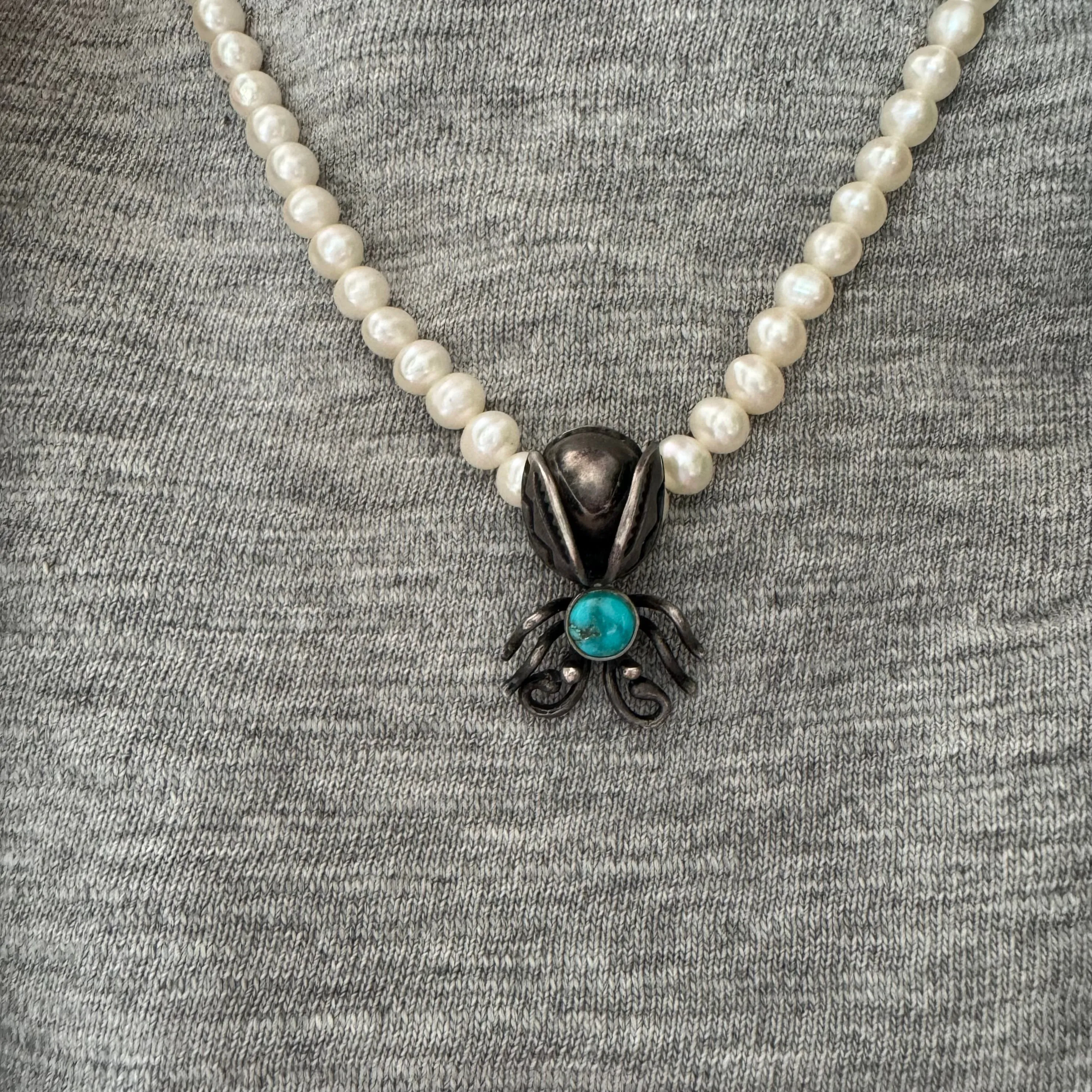 V I N T A G E // sweetest bug / sterling silver and turquoise Navajo insect / a pin